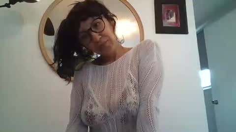 _tutti_frutti_ online show from June 2026 11:00:01 PM