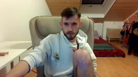 Snapshot of _v_l_a_d_ chatting on February 2025 02:07:01 AM Vlad online show from February 2025 02:07:01 AM