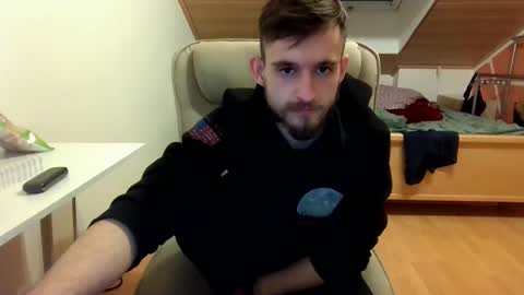 Snapshot of _v_l_a_d_ chatting on February 2025 08:37:01 PM Vlad online show from February 2025 08:37:01 PM