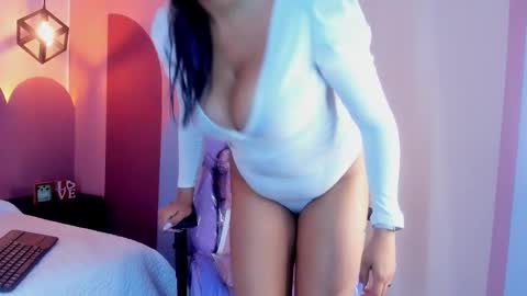 Snapshot of _valeryboobs_ chatting on November 2025 01:00:02 PM _valeryboobs_ online show from November 2025 01:00:02 PM