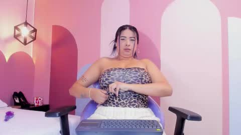 Snapshot of _valeryboobs_ chatting on March 2026 01:15:02 PM _valeryboobs_ online show from March 2026 01:15:02 PM