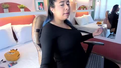 Snapshot of _valeryboobs_ chatting on May 2026 01:41:01 PM _valeryboobs_ online show from May 2026 01:41:01 PM