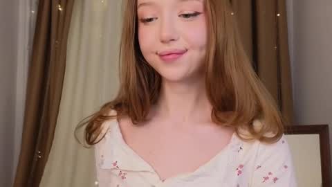 Snapshot of _violet_mills_ chatting on February 2025 02:28:02 AM Violet online show from February 2025 02:28:02 AM