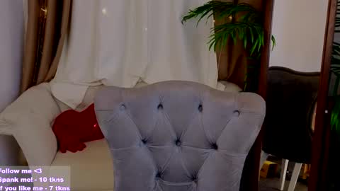 Snapshot of _violet_mills_ chatting on February 2025 08:58:02 PM Violet online show from February 2025 08:58:02 PM