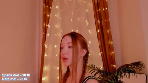 Snapshot of _violet_mills_ chatting on October 2025 02:55:02 AM Violet online show from October 2025 02:55:02 AM