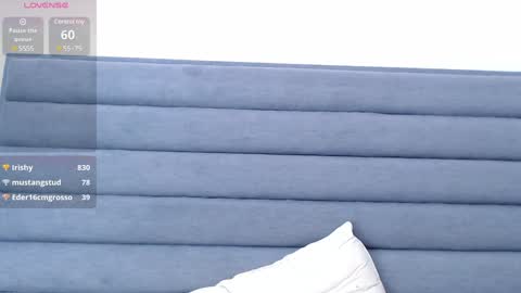 _violet_moon1 online show from February 2025 01:11:01 AM