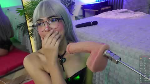 Snapshot of _viollettenoir_ chatting on May 2026 09:56:02 PM online show from May 2026 09:56:02 PM
