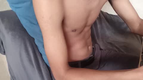 Snapshot of _vov_ chatting on January 2025 03:34:01 AM _vov_ online show from January 2025 03:34:01 AM