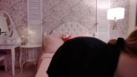 Wendy online show from December 2024 07:42:01 AM