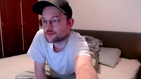 _whoisthatguy_ online show from February 2026 12:48:02 PM