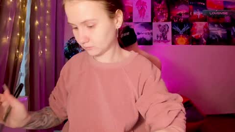 Enni online show from February 2025 08:57:02 AM