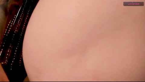 Enni online show from February 2025 01:44:01 PM