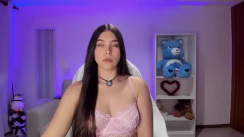 Snapshot of _wtdreamgirl chatting on March 2026 07:15:01 AM Luisa online show from March 2026 07:15:01 AM