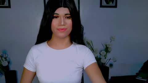 Snapshot of _xxlilly chatting on April 2026 08:07:02 AM _xxlilly online show from April 2026 08:07:02 AM