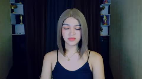 Snapshot of _xxlilly chatting on May 2026 03:03:01 AM _xxlilly online show from May 2026 03:03:01 AM