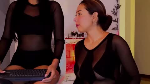 Snapshot of _your_little_nut chatting on December 2024 12:25:01 AM Macca and Ana online show from December 2024 12:25:01 AM