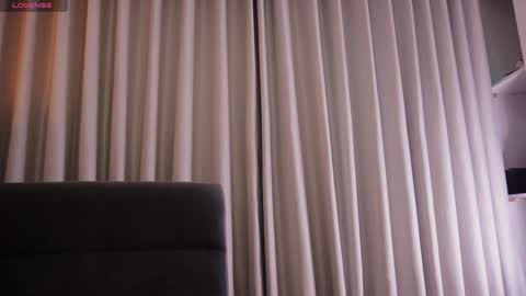 Snapshot of _your_little_nut chatting on December 2024 04:54:02 AM Macca and Ana online show from December 2024 04:54:02 AM