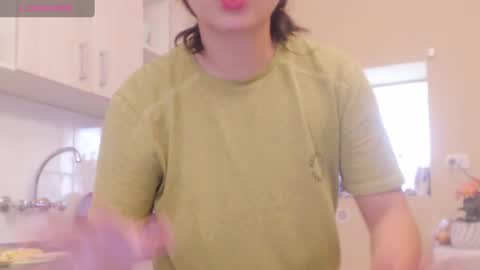 Snapshot of _your_little_nut chatting on December 2024 07:29:01 PM Macca and Ana online show from December 2024 07:29:01 PM