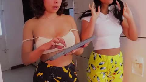 Snapshot of _your_little_nut chatting on January 2025 01:11:01 PM Macca and Ana online show from January 2025 01:11:01 PM