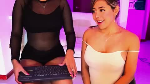 Snapshot of _your_little_nut chatting on February 2025 09:44:02 AM Macca and Ana online show from February 2025 09:44:02 AM