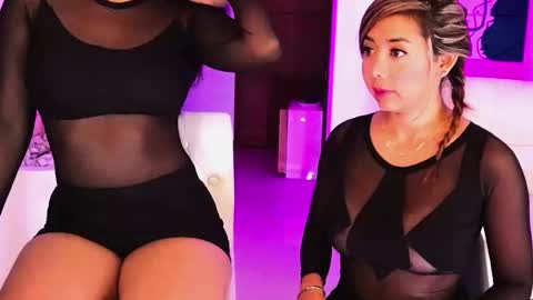 Snapshot of _your_little_nut chatting on February 2025 09:11:01 AM Macca and Ana online show from February 2025 09:11:01 AM