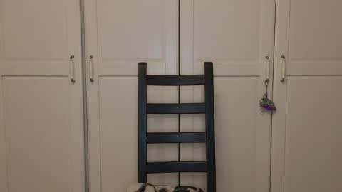 Niki online show from October 2025 10:55:02 PM