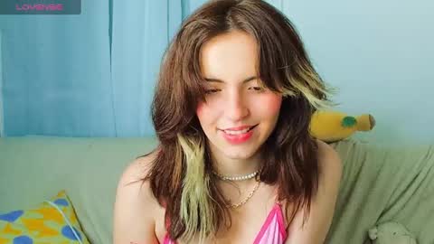 _yourcherrybomb online show from January 2025 05:05:01 AM