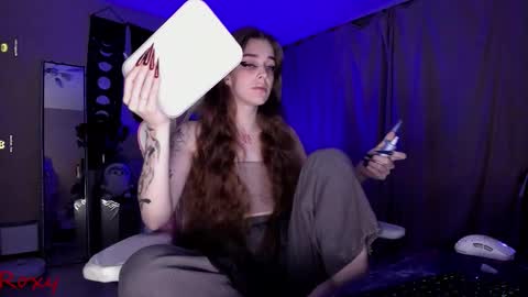 Roxy online show from September 2025 04:56:01 PM