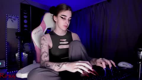 Roxy online show from October 2025 02:20:02 AM