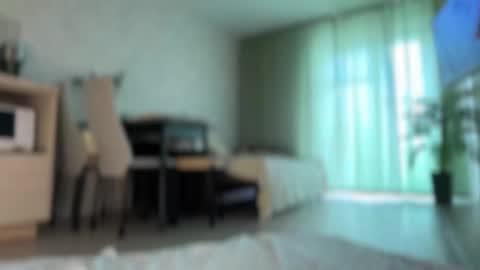        online show from October 2025 07:45:01 AM