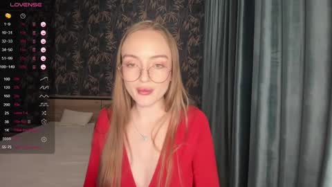 Adelina online show from March 2025 07:05:01 PM