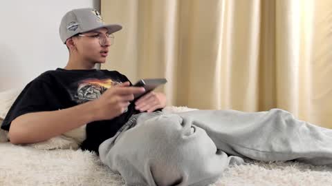 Snapshot of a_lejandro_08 chatting on December 2024 06:41:01 AM alejo online show from December 2024 06:41:01 AM