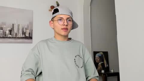 Snapshot of a_lejandro_08 chatting on March 2025 03:40:01 AM alejo online show from March 2025 03:40:01 AM