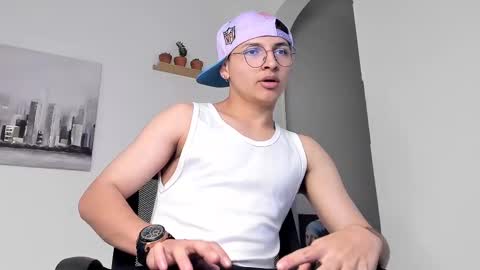 Snapshot of a_lejandro_08 chatting on March 2025 02:17:02 AM alejo online show from March 2025 02:17:02 AM