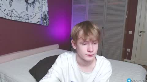 Kris Michael online show from September 2025 04:29:02 PM