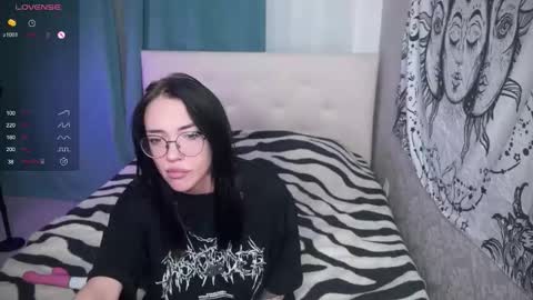 Kris Michael online show from February 2026 03:29:02 PM