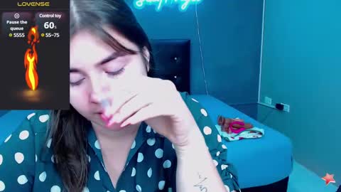 Snapshot of aabby_lee chatting on December 2024 12:31:01 PM Abby Lee online show from December 2024 12:31:01 PM