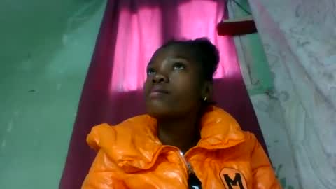 Snapshot of aadienne chatting on June 2026 05:48:01 AM aadienne online show from June 2026 05:48:01 AM