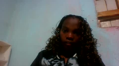 Snapshot of aadienne chatting on June 2026 10:25:01 PM aadienne online show from June 2026 10:25:01 PM