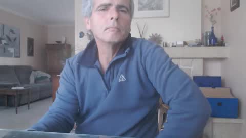 Aalex1717 online show from October 2025 06:36:01 AM