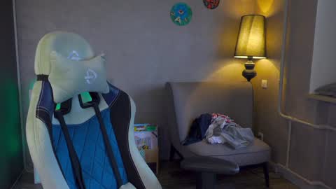 Snapshot of aalexxxxxx chatting on February 2025 07:13:02 AM Alex online show from February 2025 07:13:02 AM