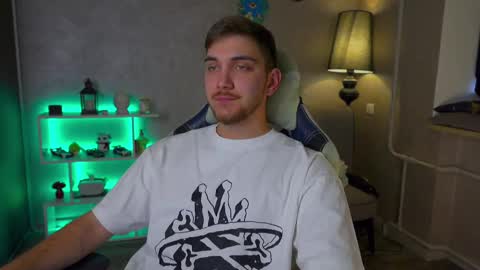 Snapshot of aalexxxxxx chatting on February 2025 05:30:01 AM Alex online show from February 2025 05:30:01 AM