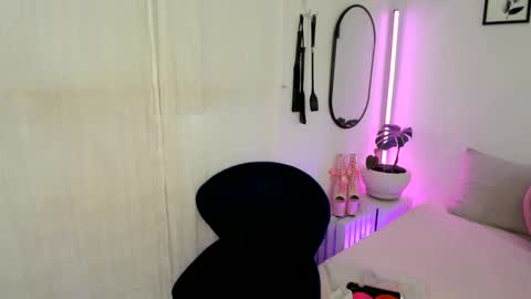 Snapshot of aaliyahlayla chatting on February 2025 02:03:02 AM Aaliyahlayla online show from February 2025 02:03:02 AM