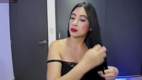 Snapshot of aandreamartinez1 chatting on November 2025 02:00:02 AM andrea online show from November 2025 02:00:02 AM