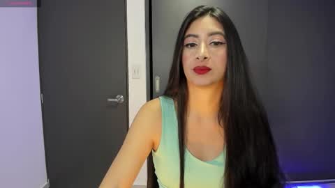 Snapshot of aandreamartinez1 chatting on December 2025 01:55:02 AM andrea online show from December 2025 01:55:02 AM