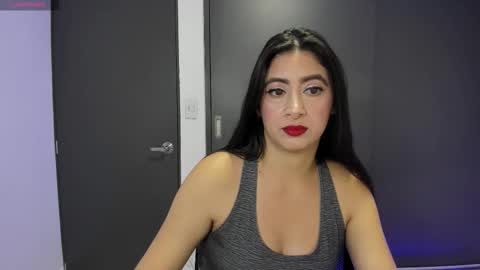 Snapshot of aandreamartinez1 chatting on December 2025 03:01:02 AM andrea online show from December 2025 03:01:02 AM