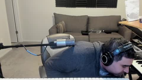 Aaron online show from January 2025 12:25:01 AM