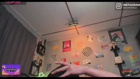 Snapshot of aaron_darkus chatting on November 2025 11:35:01 PM Aaron online show from November 2025 11:35:01 PM