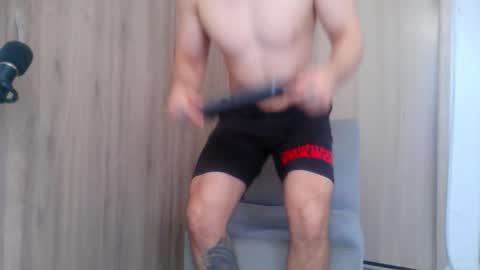 Snapshot of aaron_kwok28 chatting on November 2025 09:06:01 PM Aaron kwok online show from November 2025 09:06:01 PM