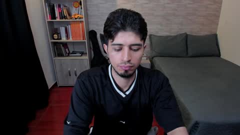 Aaron online show from December 2024 08:14:02 PM